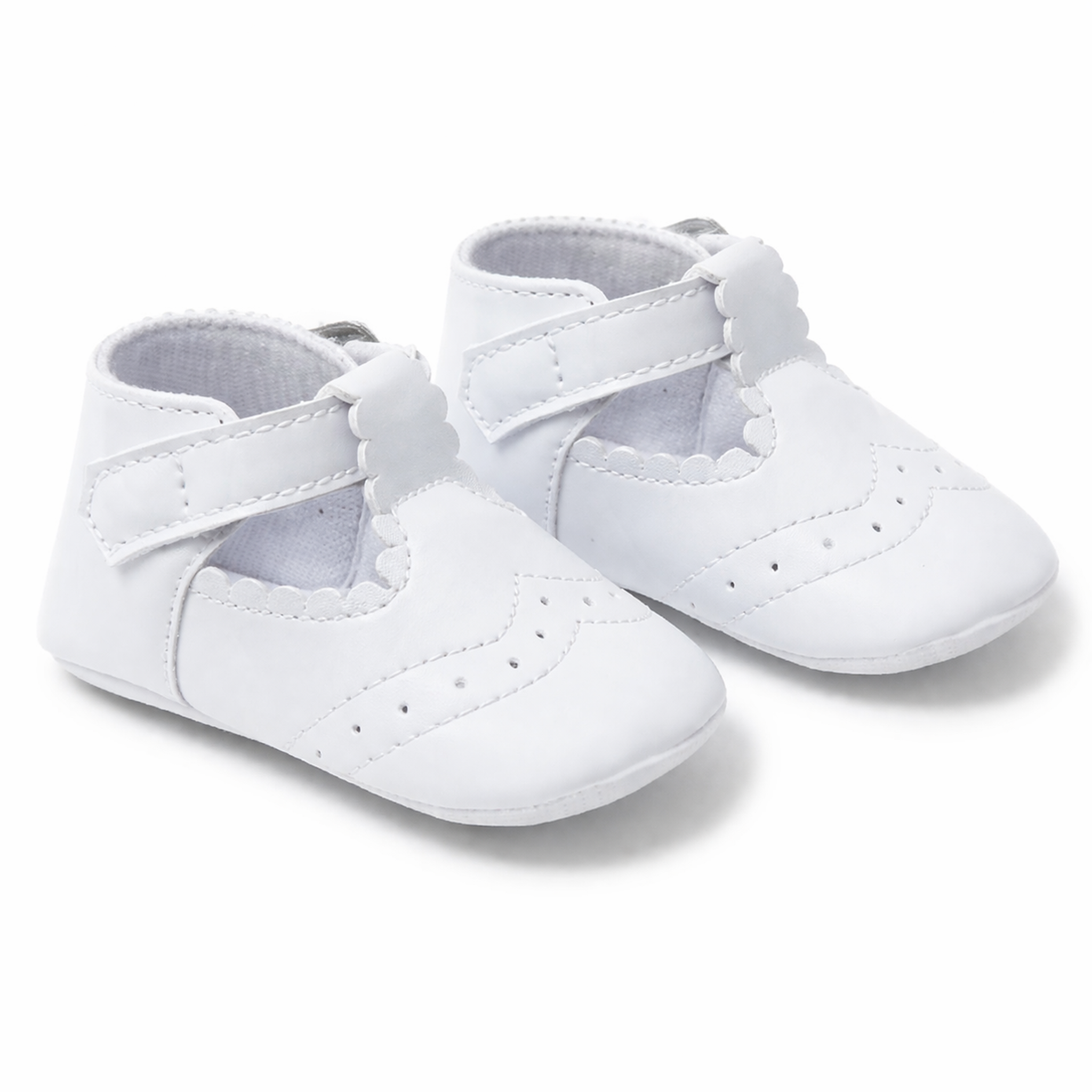 Soft sole white shoes